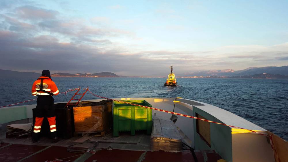 remorquage-remorqueur-applisub-tug-toulon