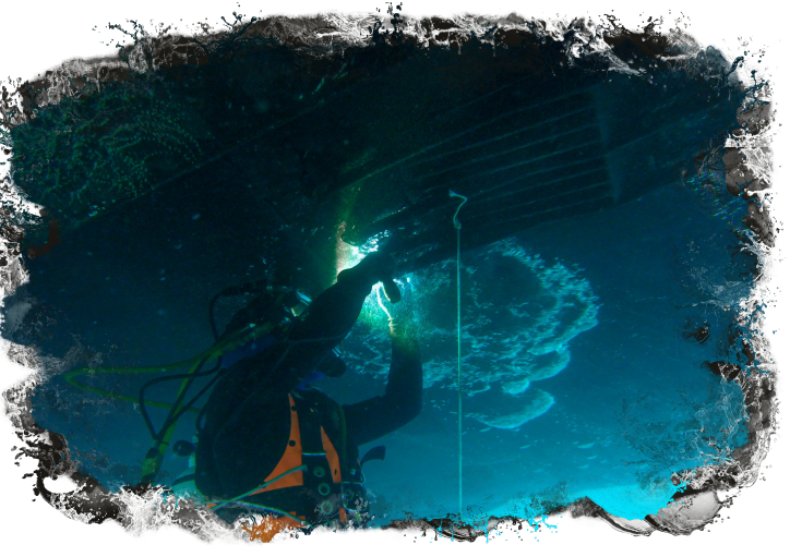 scaphandrier-travaux sous coque-travaux sous marin-travaux subaquatique-plongeur-applisub-yachting-,navire