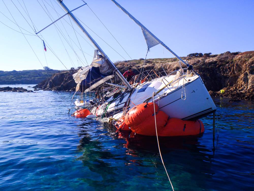 renflouement-renflouage-épave-applisub-remorquage-plongeur-scaphandrier-sinistre maritime